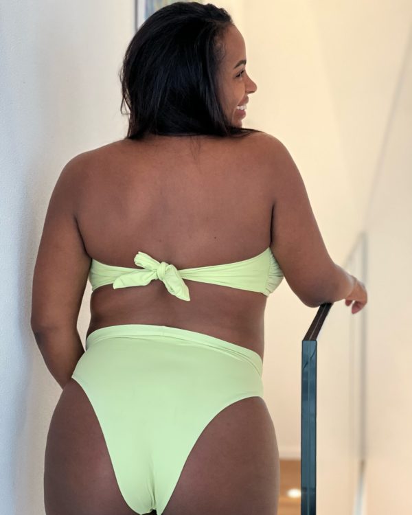 COCO – Bandeau Bikini Top Soft Green